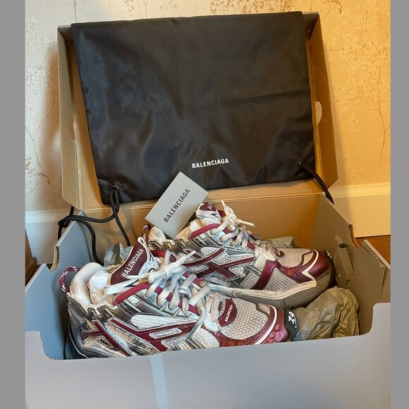Balenciaga Runner Sneaker Burgundy and White Size:39 - Picture 10 of 15